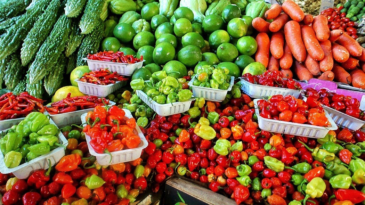 farmers-market-1329008_1280
