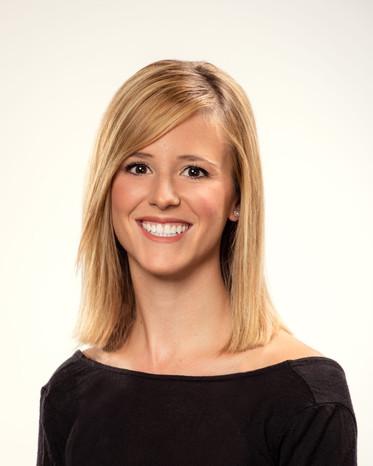 Nelson_Kirstie_2015.jpg