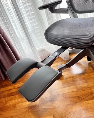 Hinomi H1 Pro Ergonomic Office Chair Here