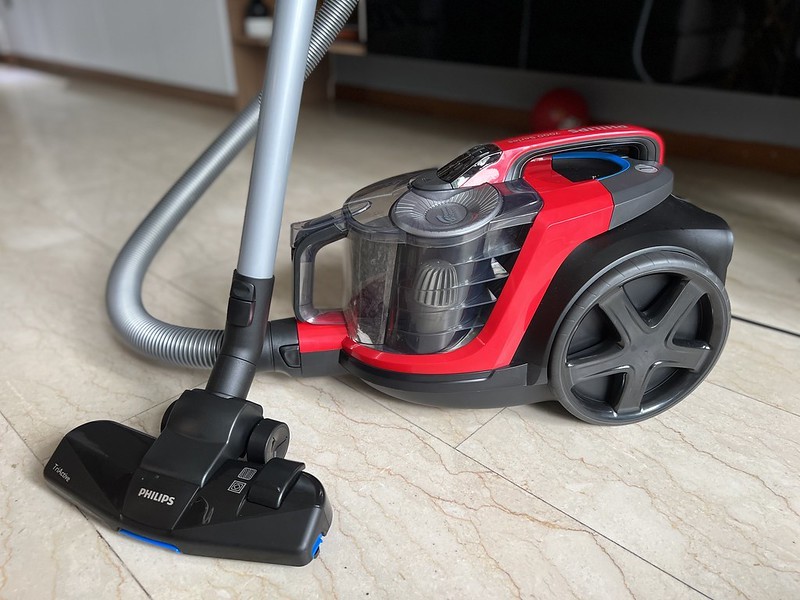 Philips PowerPro Expert Bagless Vacuum Cleaner